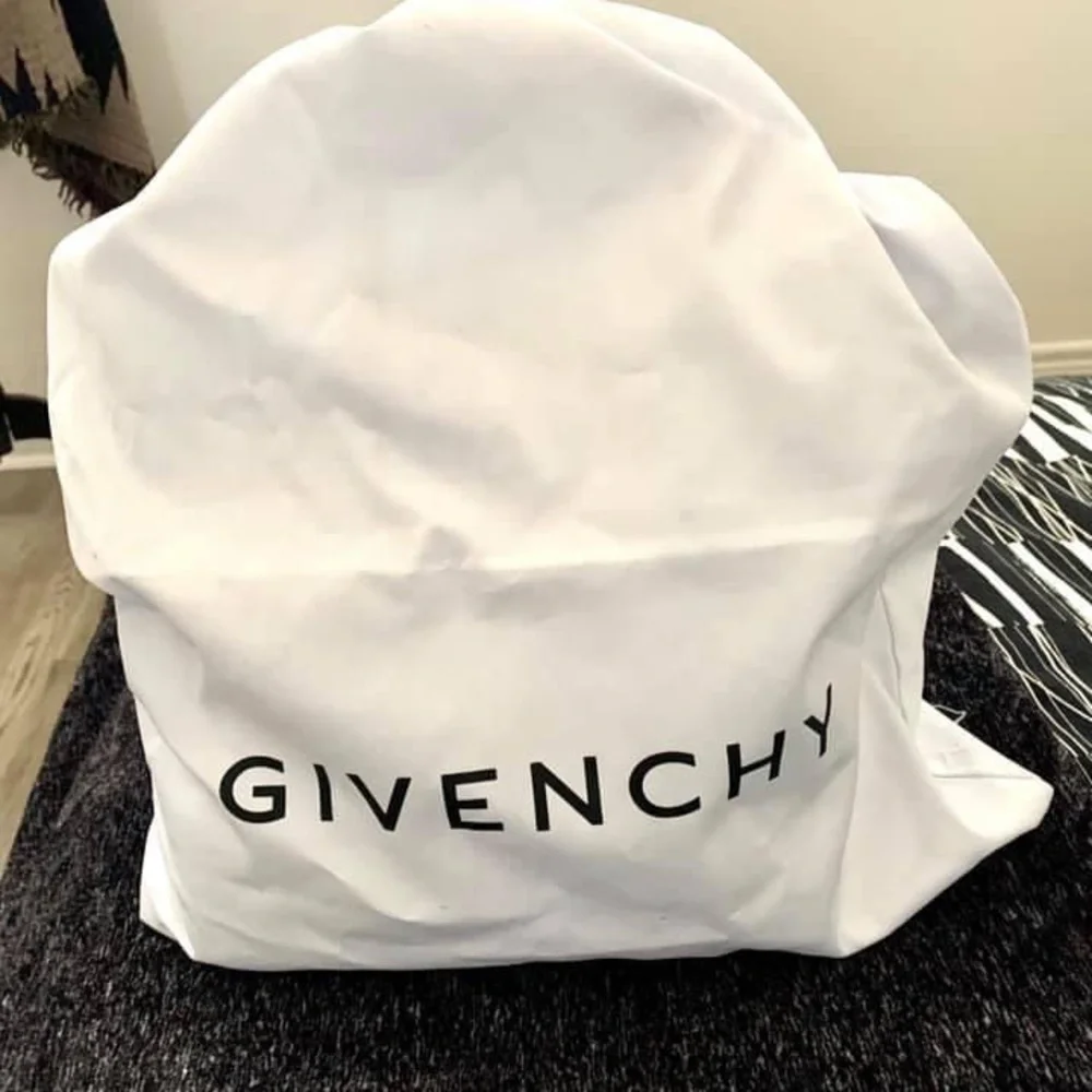 Givenchy Black Leather Tote - Picture 14 of 16